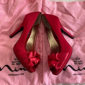 Nina shoes, size 6 Like New